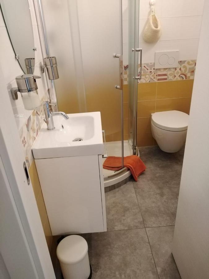 Il Ghiro Bed & Breakfast Levanto Bagian luar foto